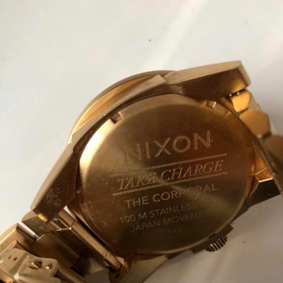 Gold Nixon corporal watch - Picture 3 of 3